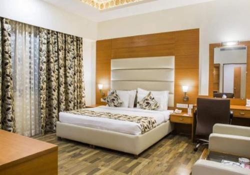 Grand Continental Hotel Аллахабад Екстер'єр фото